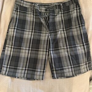 Pebble Beach Men's Black and Gray Plaid Shorts